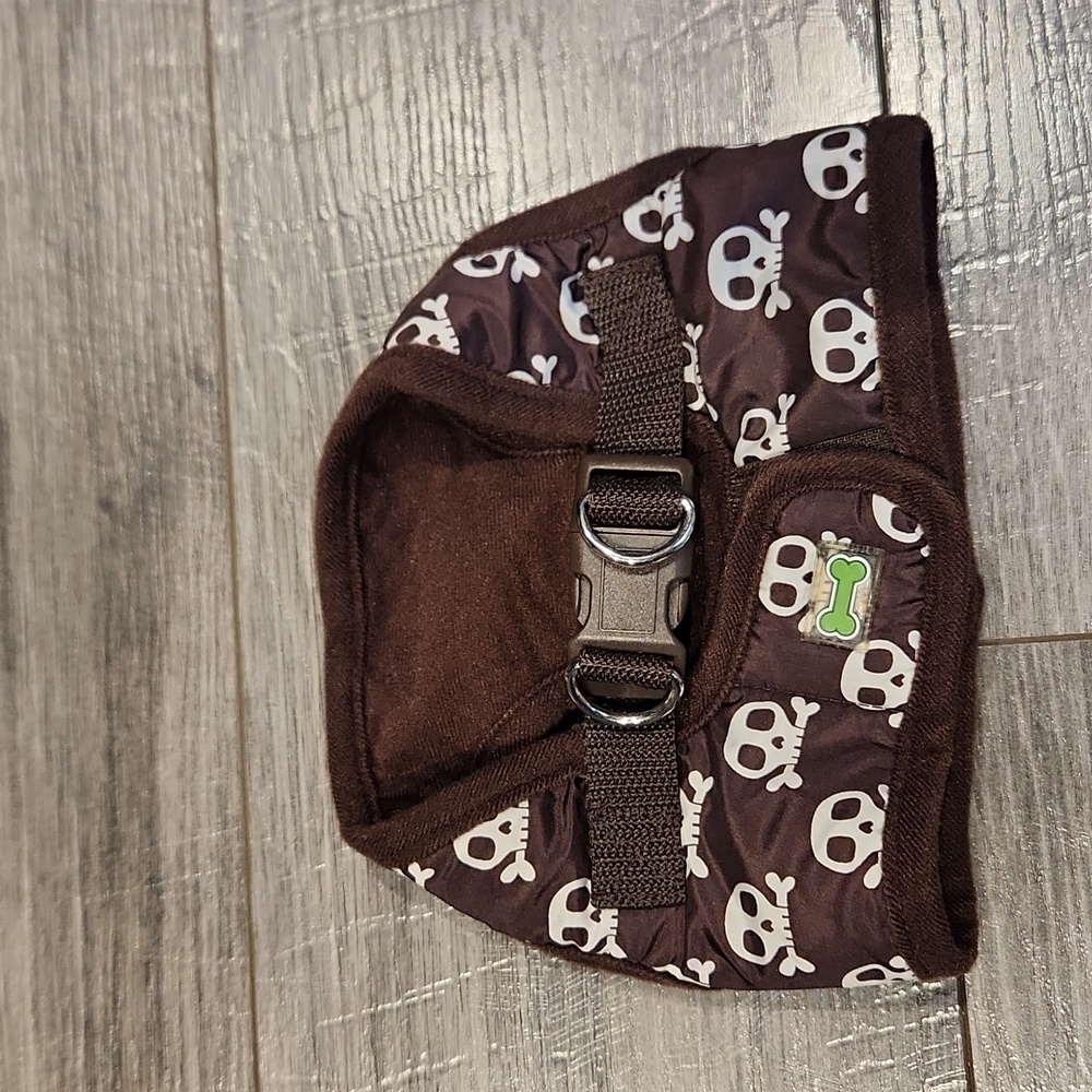 EUC 2011 Wag-a-tude Skulls sz S Dog Collar